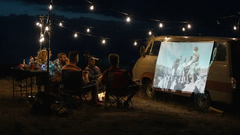 18 Best Outdoor Movie Night Ideas - Essentials for an Outdoor Movie Night