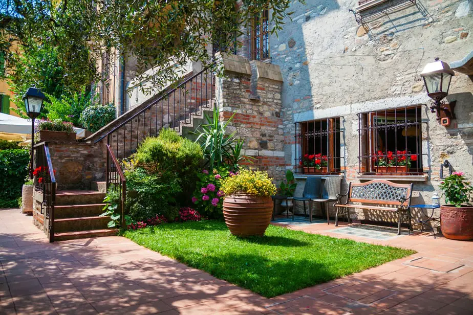 Slate Patio Ideas for a Gorgeous Outdoor Living Space 2020